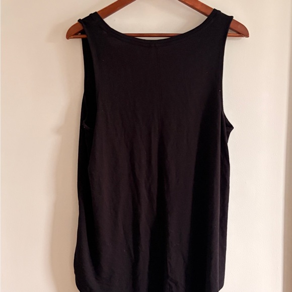Old Navy Black Scoop Neck Tank Top - Picture 3 of 4